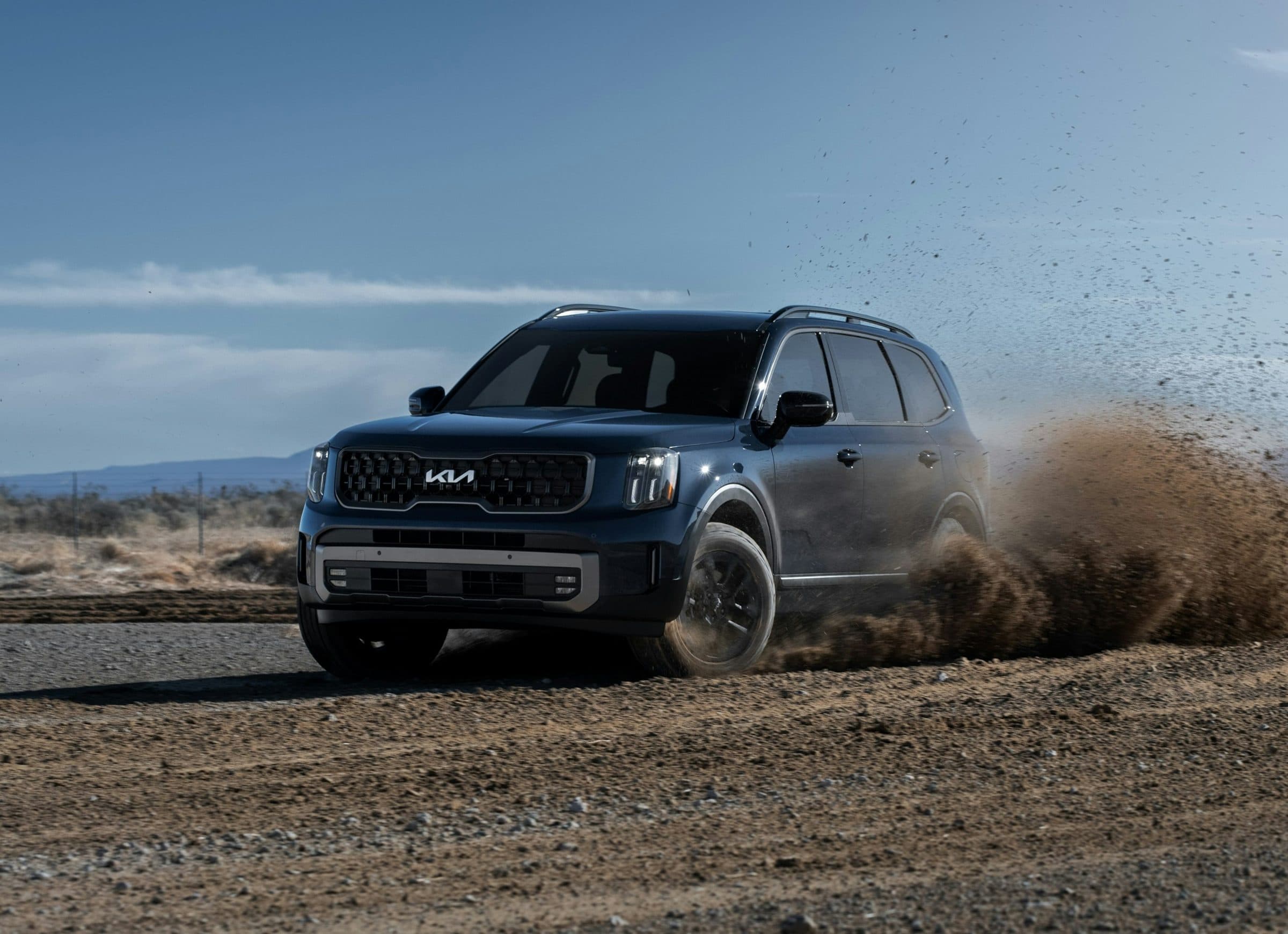 Premium SUV: Kia Telluride / similar